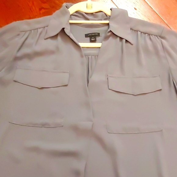 Ann Taylor flowy blouse - Picture 3 of 7